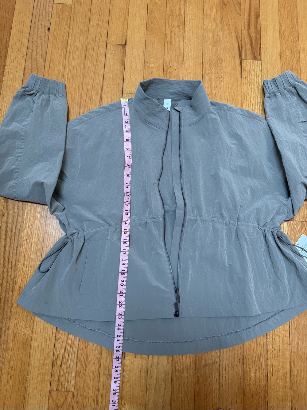 NWT Lululemon Crinkle Nylon Cinchable Jacket Warm Ash Grey Size L - Picture 9 of 9